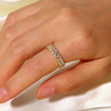 Goldener Ring Muster Clarisse
