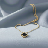 Schwarzes Kleeblatt-Halsband
